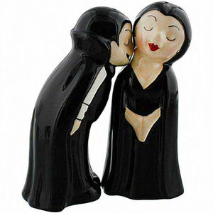 Pacific Vampire Love at First Bite Ceramic‎ Salt and Pepper Shakers Set